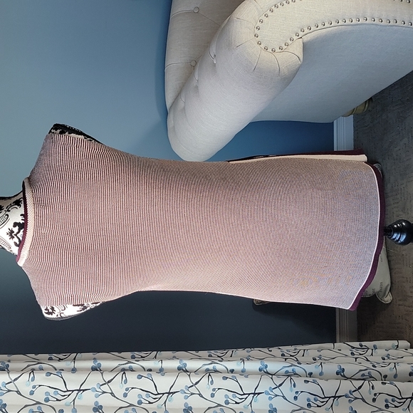 Wilfred long slit tank top in burgundy and cream - Picture 12 of 13